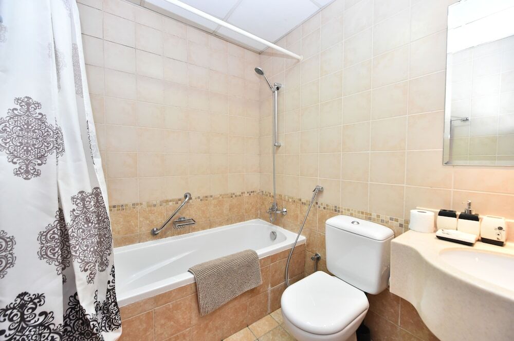Дубай: 1BR Apartment Stunning Marina View - MVT