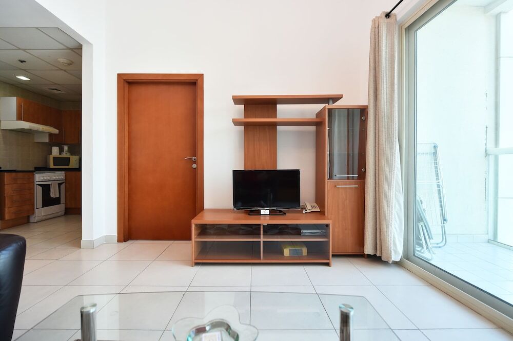 Дубай: 1BR Apartment Stunning Marina View - MVT