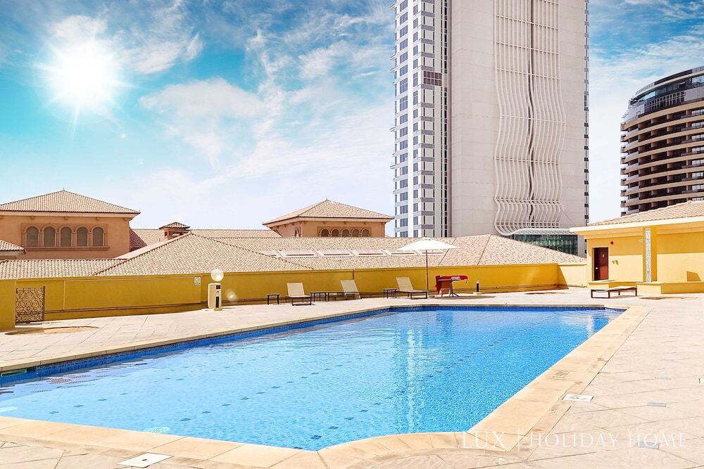 Дубай: LUX  The Murjan Sea View Suite