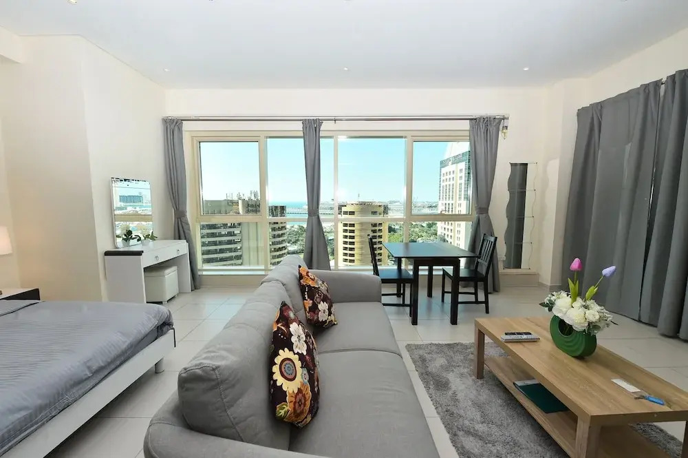 Дубай: SeaView Studio Royal Oceanic Marina -JMI