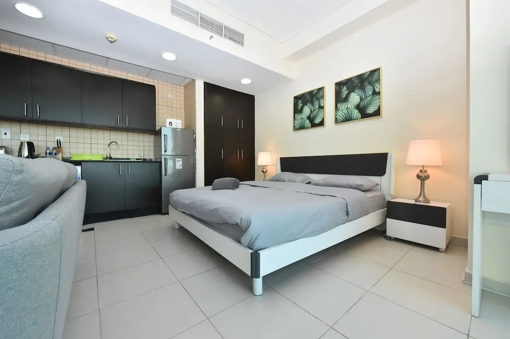 Дубай: SeaView Studio Royal Oceanic Marina -JMI