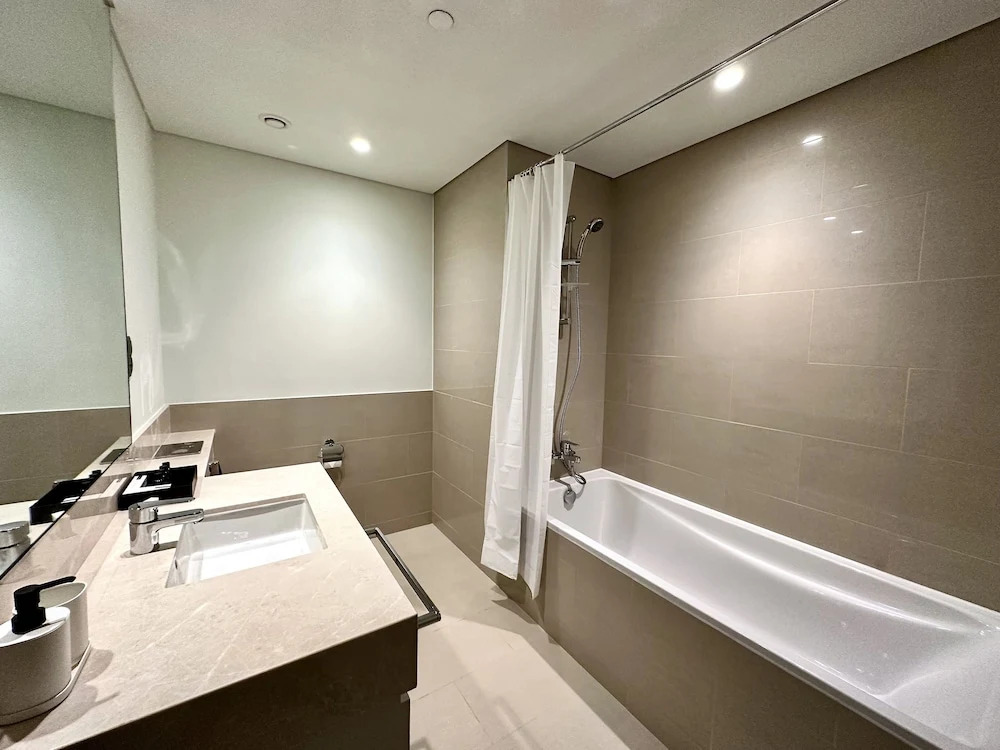 Дубай: LuxBnB Dubai Opera Act-1 Boulevard Views
