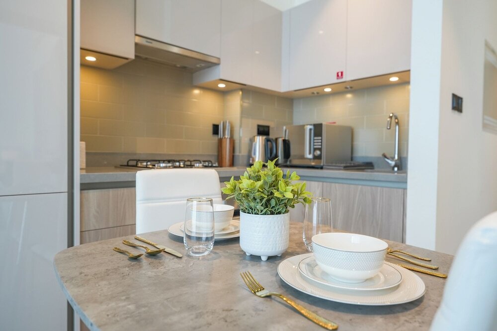 Дубай: Yogi - Bright Apartment With Panoramic CityScape Views