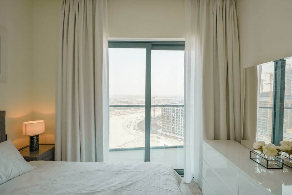 Дубай: Yogi - Bright Apartment With Panoramic CityScape Views