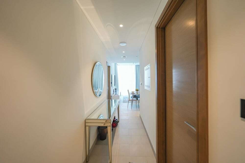 Дубай: Yogi - Bright Apartment With Panoramic CityScape Views