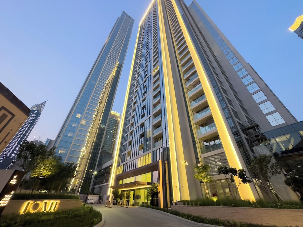 Дубай: Whitesage - Chic Condo With Incredible Fountain and Sea View