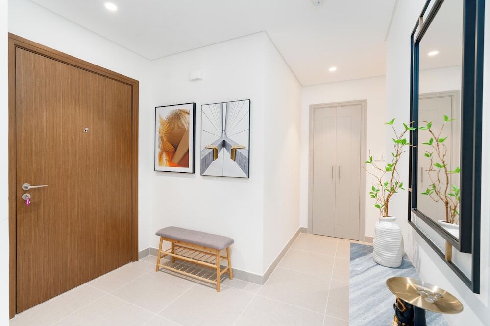 Дубай: Whitesage - Chic Condo With Incredible Fountain and Sea View