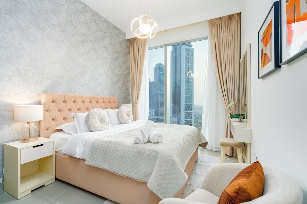 Дубай: Whitesage - Chic Condo With Incredible Fountain and Sea View