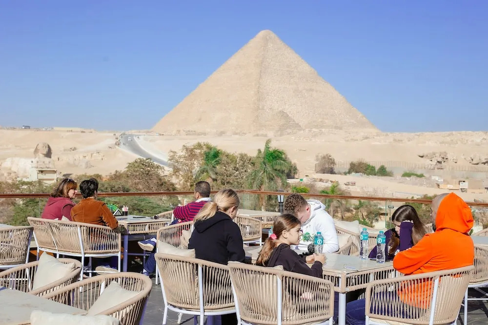 Гиза: Shadow Pyramids View INN