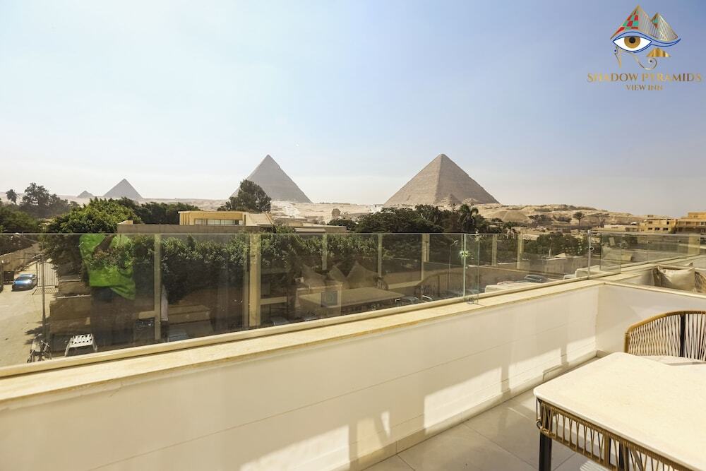 Гиза: Shadow Pyramids View INN