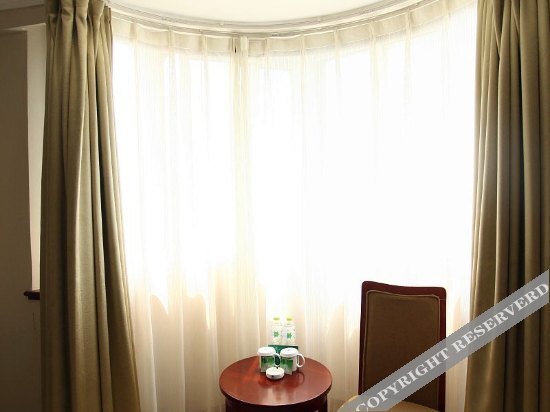 Ляньюньган: GreenTree Inn Jiangsu Lianyungang Hualian Building Business Hotel