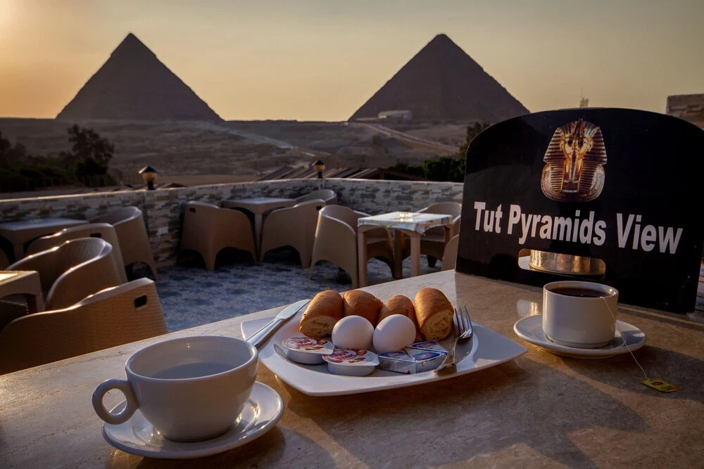 Гиза: Tut Pyramids View Hotel