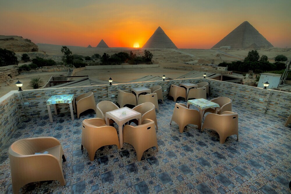 Гиза: Tut Pyramids View Hotel