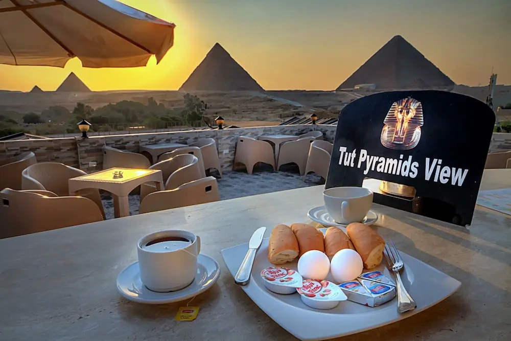 Гиза: Tut Pyramids View Hotel