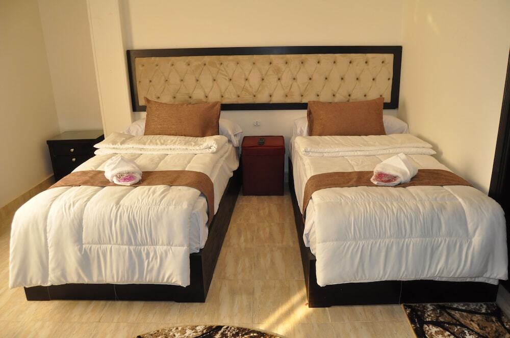 Гиза: Tut Pyramids View Hotel