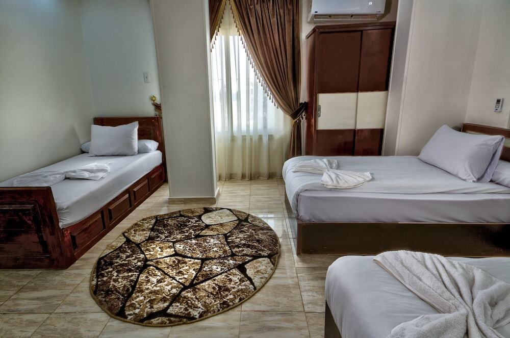 Гиза: Tut Pyramids View Hotel