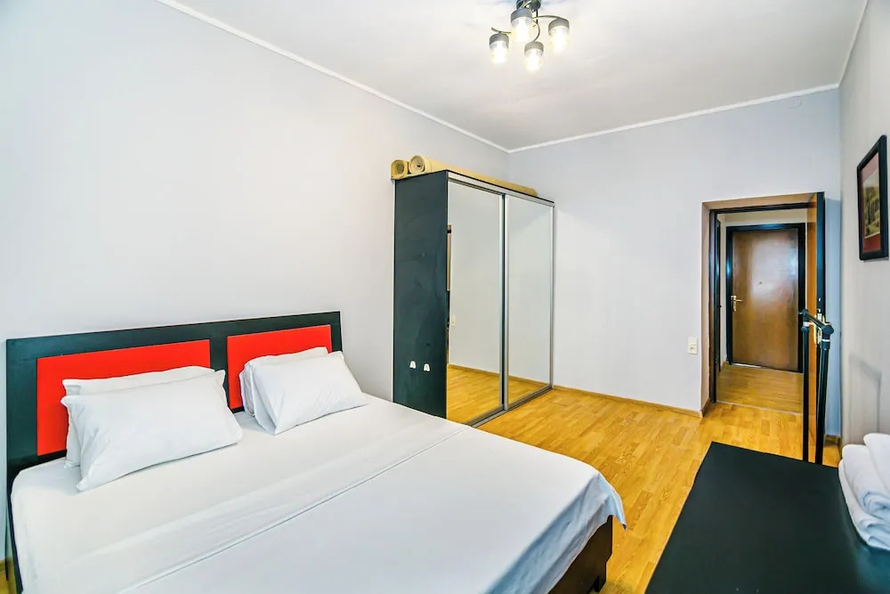 Баку: Azneft Garden Apartment