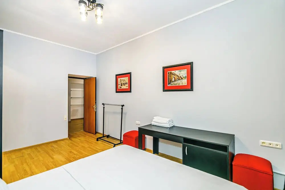 Баку: Azneft Garden Apartment