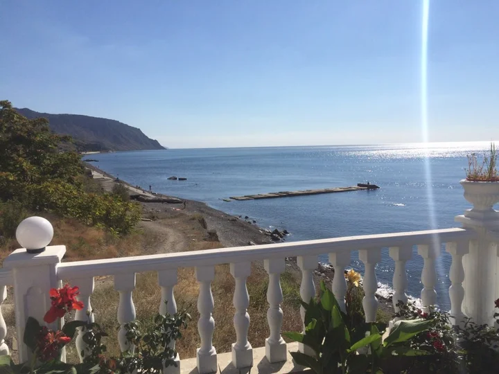 Морское: База отдыха Лазурный Берег
