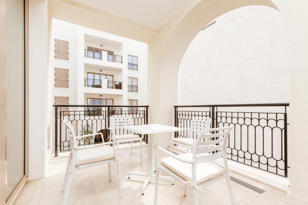 Тиват: Porto Montenegro Residences