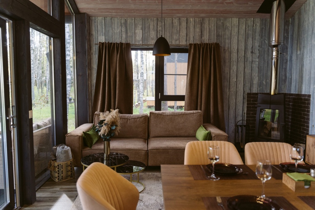Красный Огорок: Глэмпинг Дом AURORA Berloga Country Resort