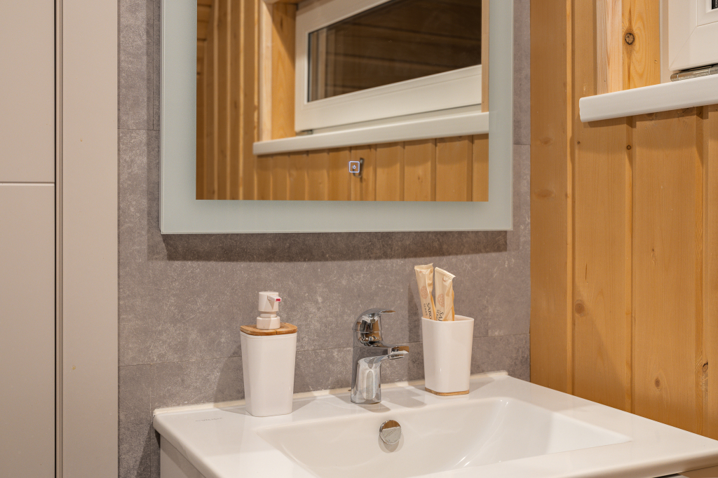 Красный Огорок: Глэмпинг Дом EVRIDIKA Berloga Country Resort