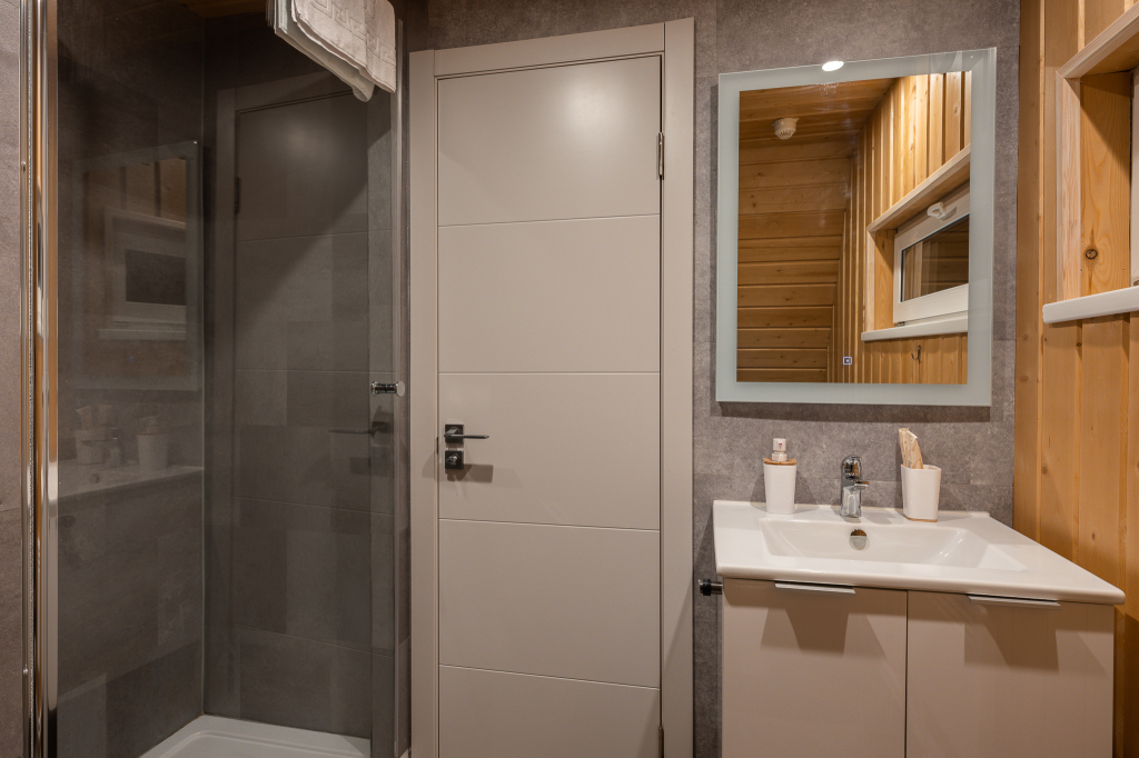 Красный Огорок: Глэмпинг Дом EVRIDIKA Berloga Country Resort