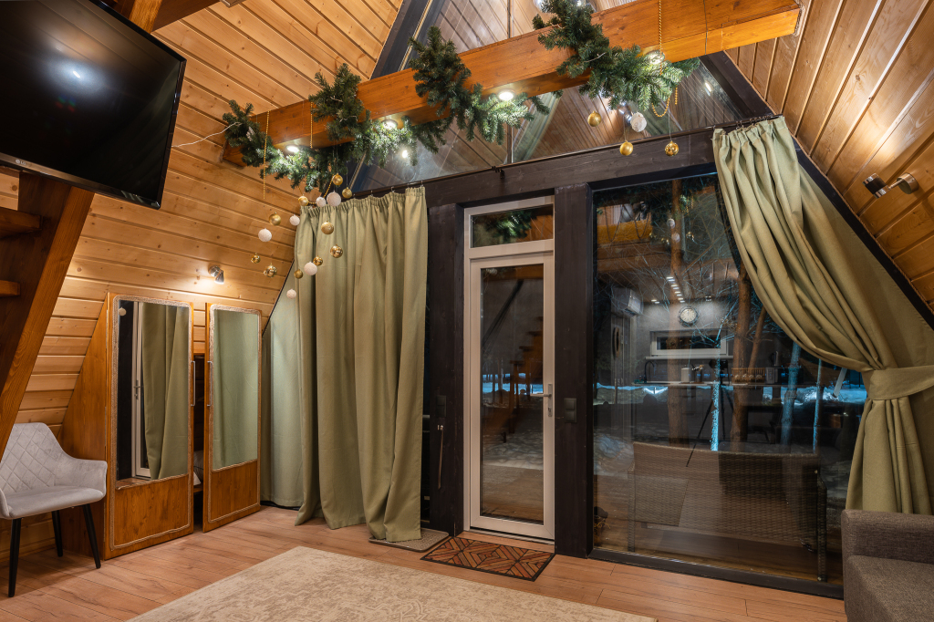 Красный Огорок: Глэмпинг Дом EVRIDIKA Berloga Country Resort