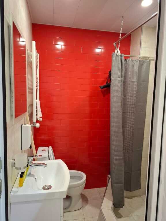 Тбилиси: Апарт-отель Nebula's Red&White Apartment