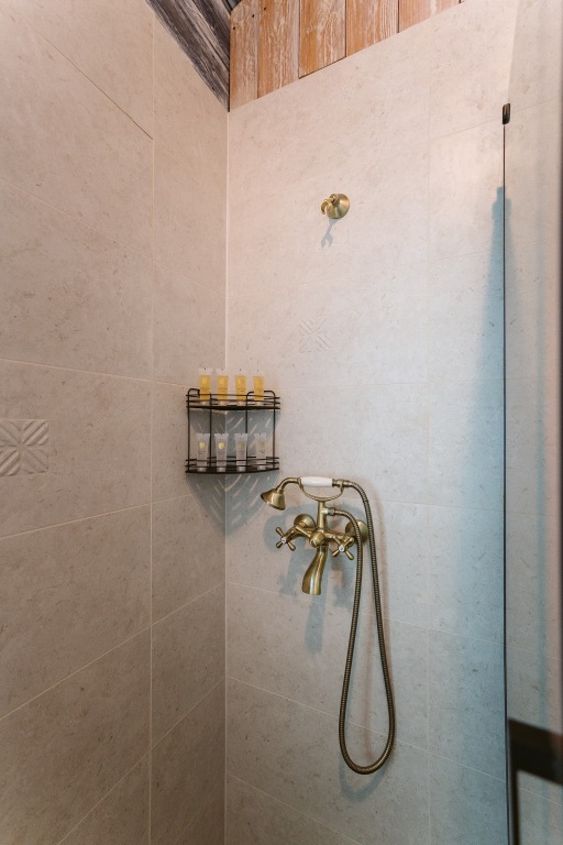 Красный Огорок: Глэмпинг Дом PARNAS Berloga Country Resort