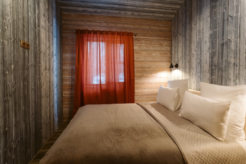 Красный Огорок: Глэмпинг Дом PARNAS Berloga Country Resort