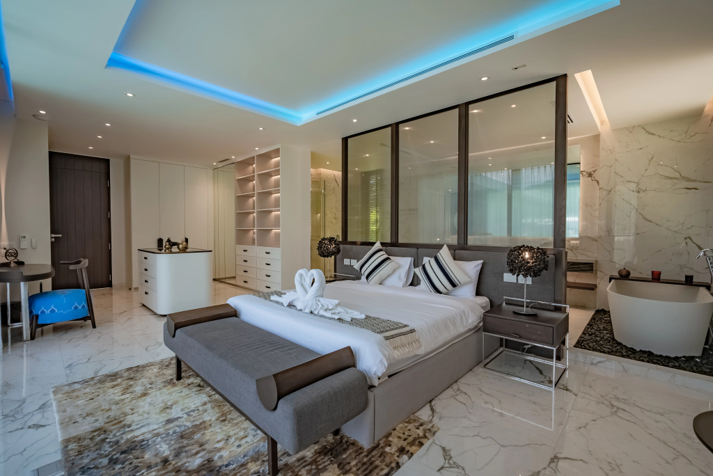 Муанг: Вилла Luxury Infinity Pool Villa in Nai Harn