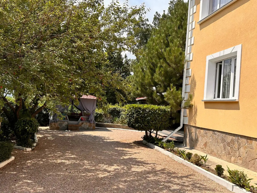 Восход: Alba Villa