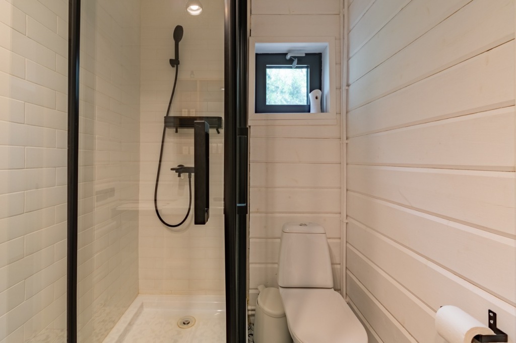 Красный Огорок: Глэмпинг Дом LES-BARN Berloga Country Resort
