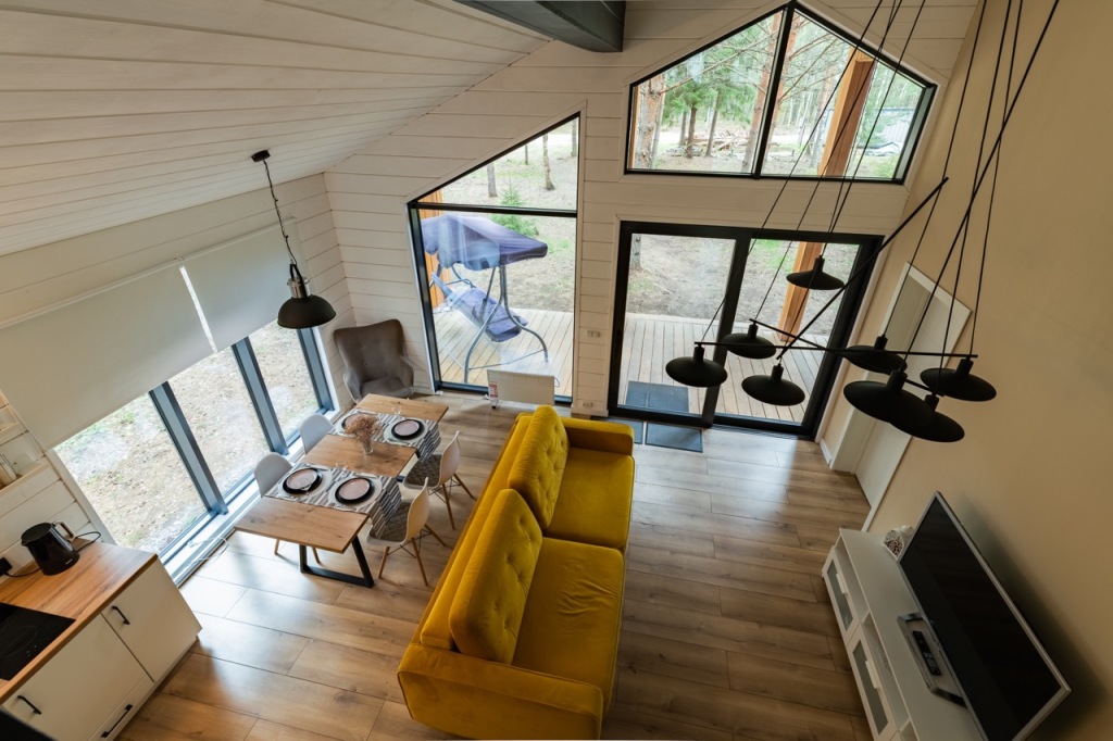 Красный Огорок: Глэмпинг Дом LES-BARN Berloga Country Resort