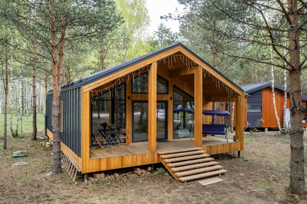 Красный Огорок: Глэмпинг Дом LES-BARN Berloga Country Resort