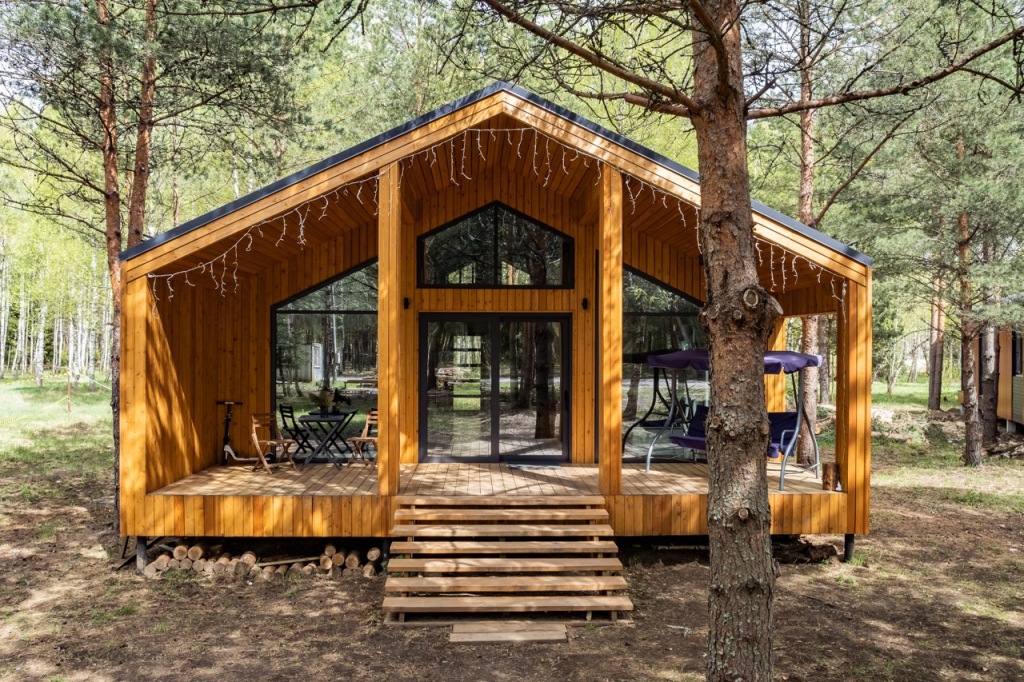 Красный Огорок: Глэмпинг Дом LES-BARN Berloga Country Resort