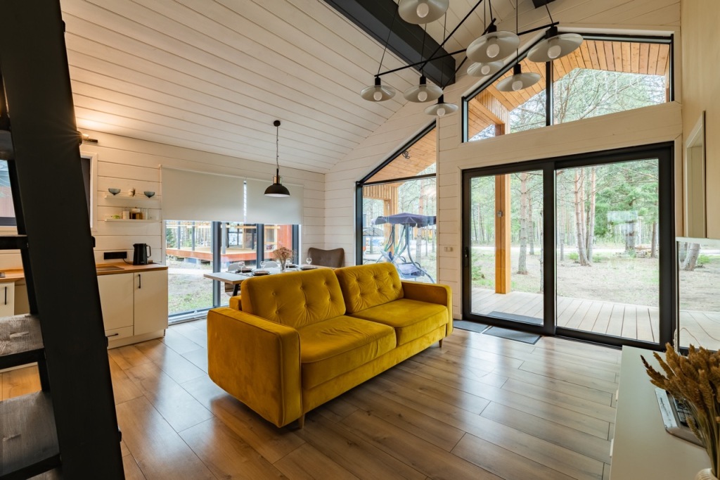 Красный Огорок: Глэмпинг Дом LES-BARN Berloga Country Resort