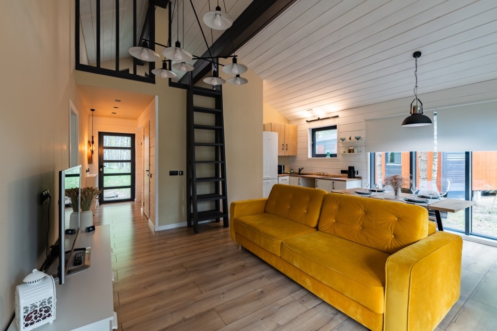 Красный Огорок: Глэмпинг Дом LES-BARN Berloga Country Resort