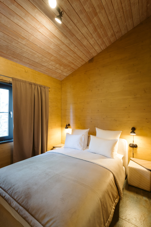 Красный Огорок: Глэмпинг Дом EREDAR Berloga Country Resort
