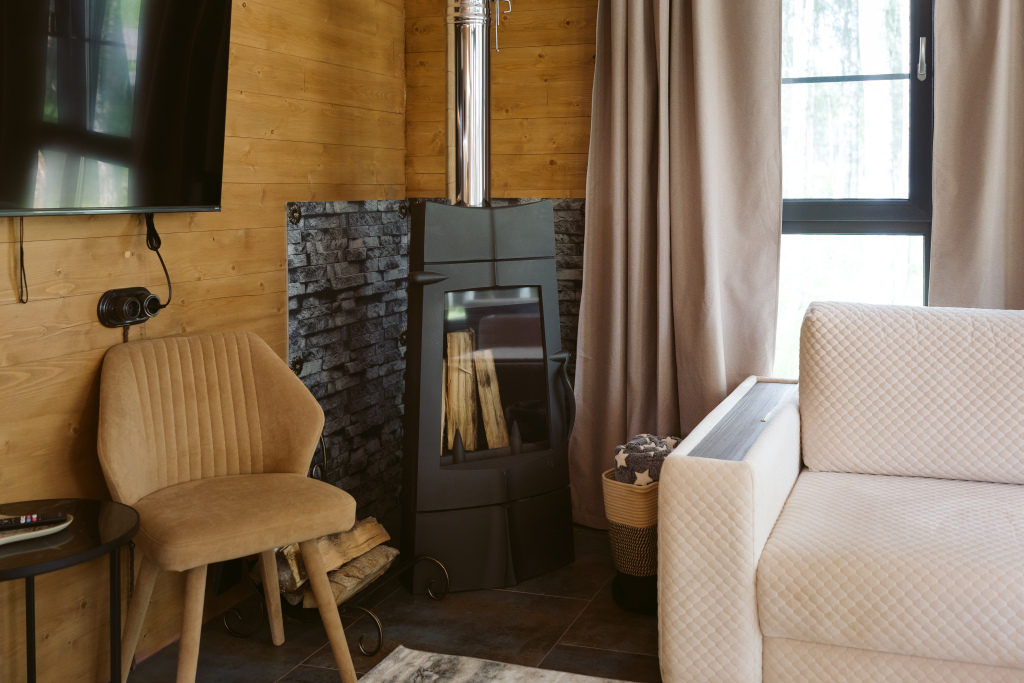 Красный Огорок: Глэмпинг Дом EREDAR Berloga Country Resort