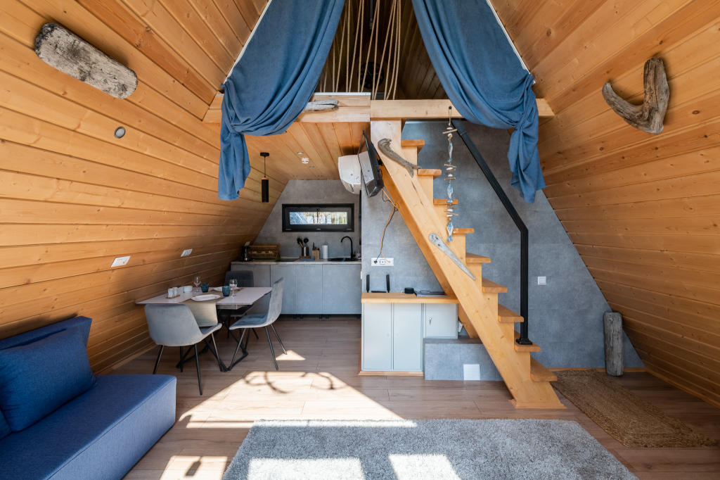 Красный Огорок: Глэмпинг Дом GENZEL Berloga Country Resort