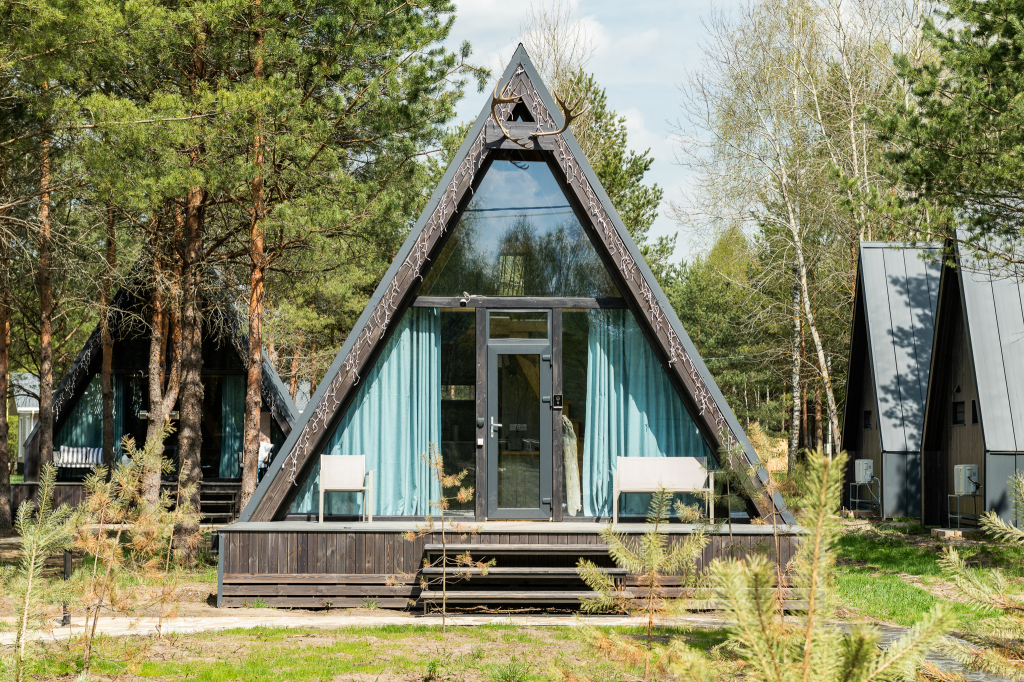 Красный Огорок: Глэмпинг Дом GENZEL Berloga Country Resort