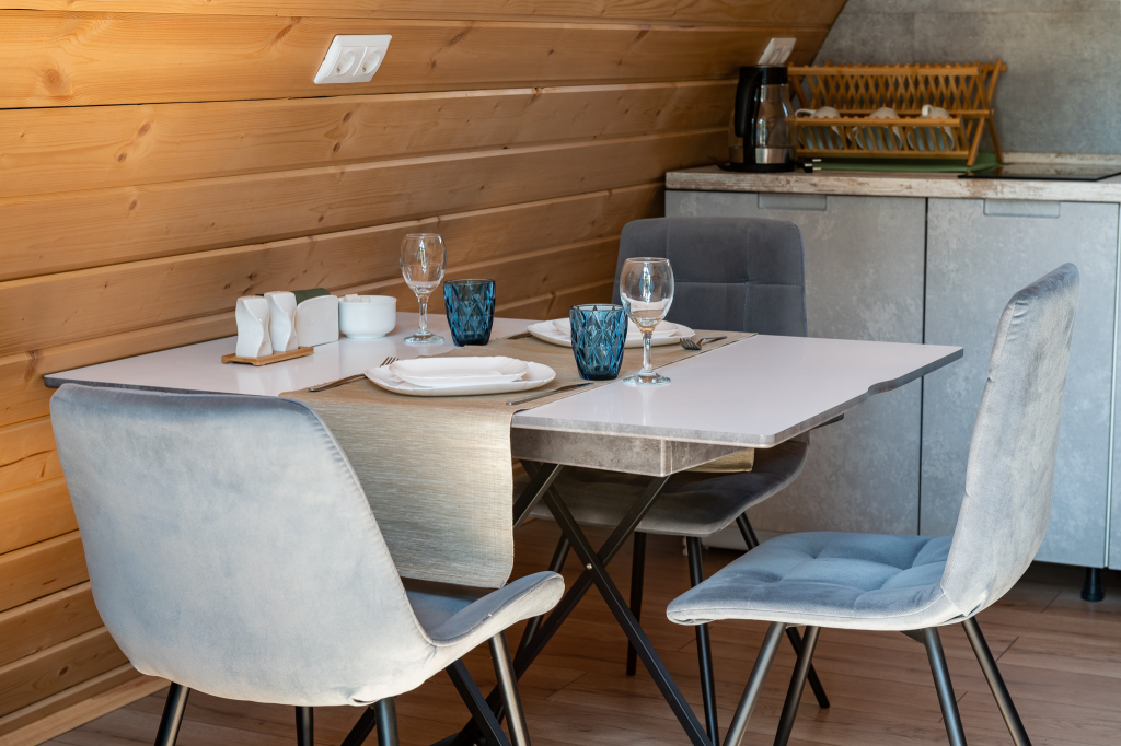 Красный Огорок: Глэмпинг Дом GENZEL Berloga Country Resort
