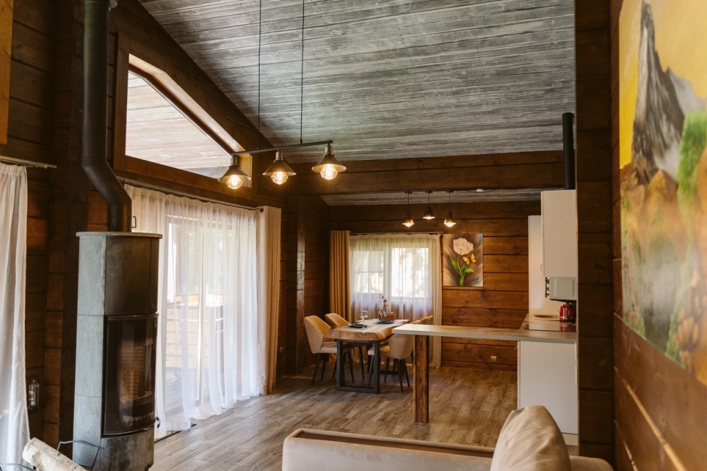 Красный Огорок: База отдыха Дом LES CHALET Berloga Country Resort