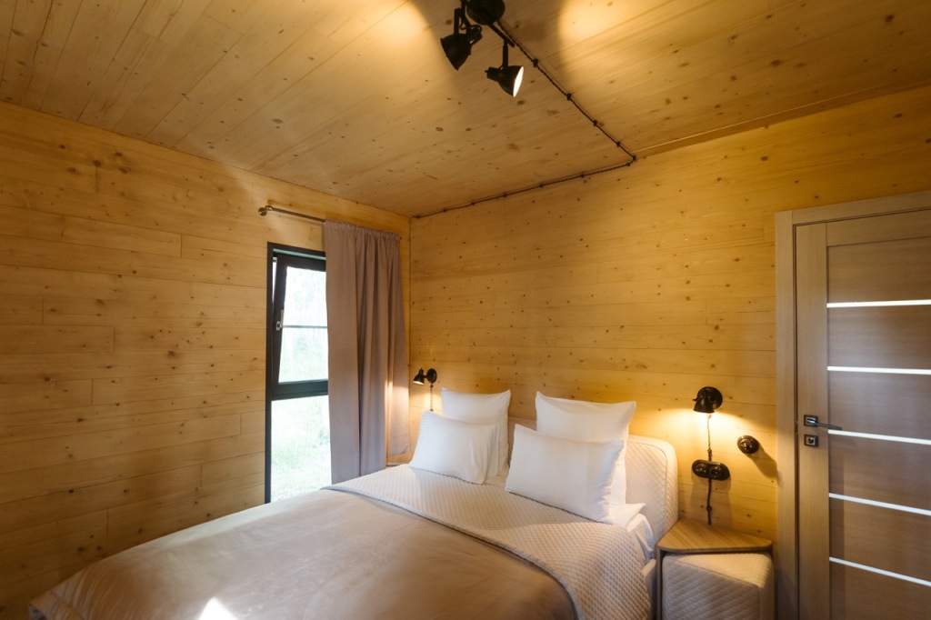 Красный Огорок: Глэмпинг Дом MIRANA Berloga Country Resort