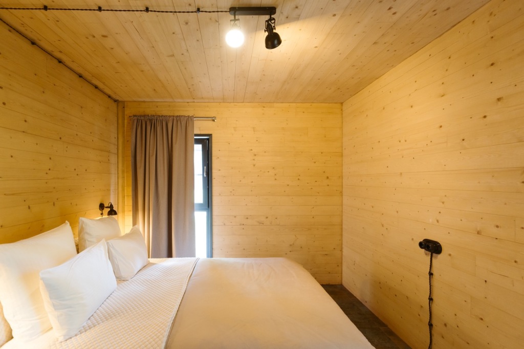 Красный Огорок: Глэмпинг Дом MIRANA Berloga Country Resort