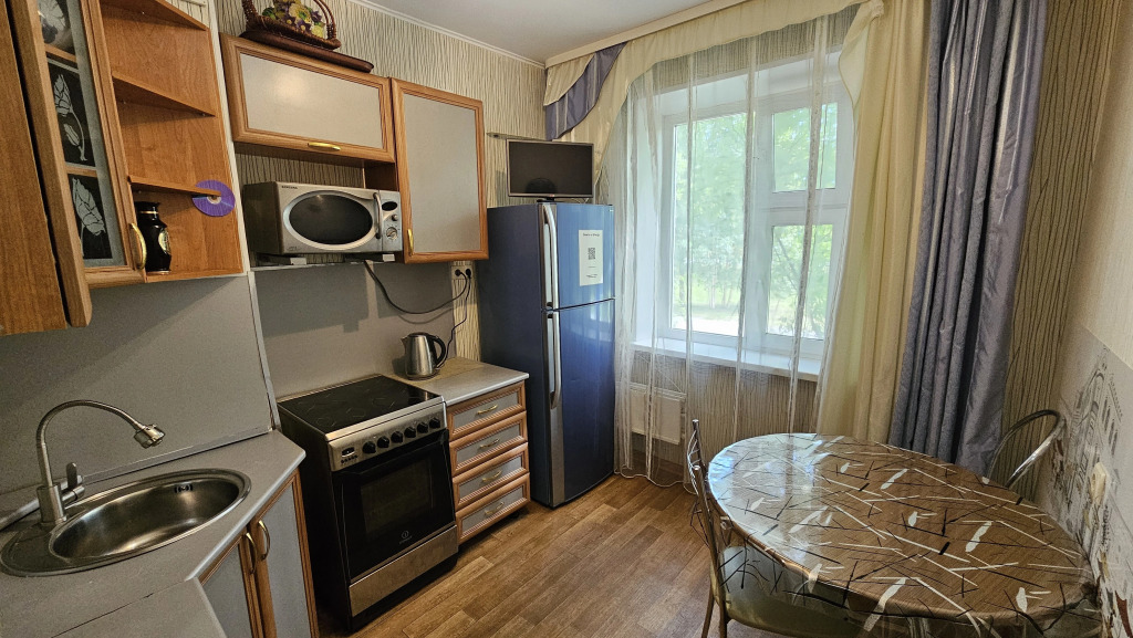 Ноябрьск: Квартира на Советской 63 кв 77