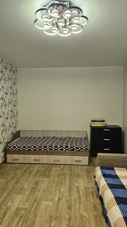 Ноябрьск: Квартира на Советской 63 кв 77