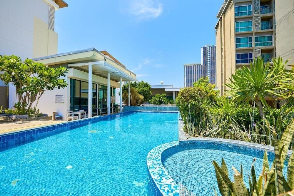 Паттайя: Апартаменты Gallery Condo 200 M From Jomtien Beach